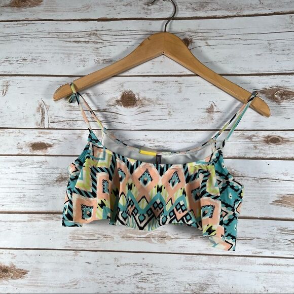 AZTEC Tribal Print La Hearts Bikini Top with Ruffles Size: Medium - Picture 8 of 11